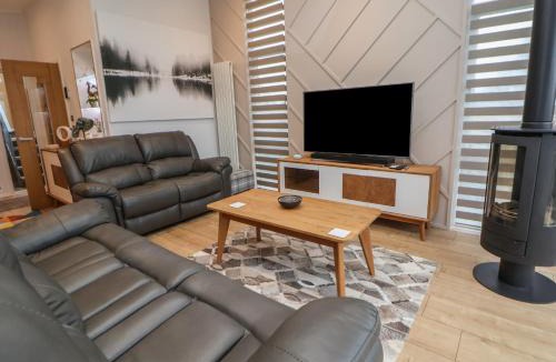 Holywell House | The Lodge Racecourse House