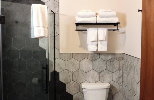 Hancock Apartment | The Lodge- Ruth Suite