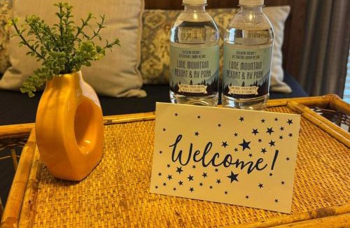 Cave Junction House | The Lodge