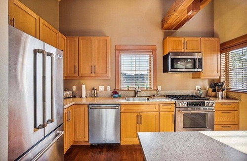 Tolovana Park House | The Lodges B-1 - 1 Block to the Beach!