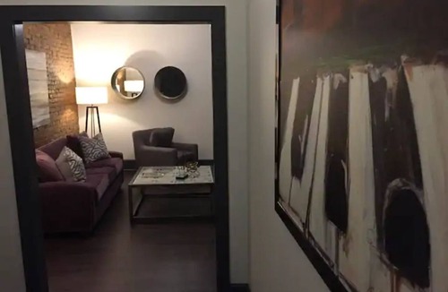 Mount Pleasant Apartment | The Loft at 109