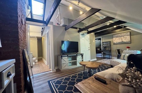 Downtown Apartment | The Loft at East Patrick