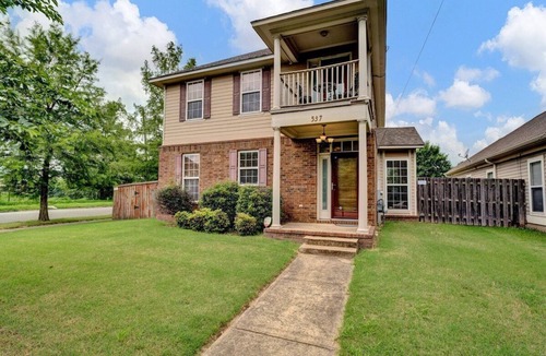 Pinch District House | The Loft at Green Lawn