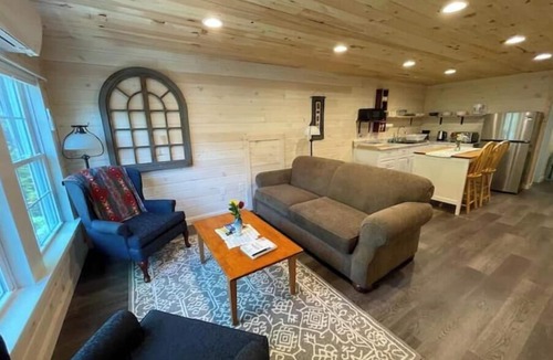 Surry Cottage | The Loft at Loon Sound
