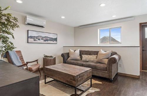 Sturgis Hotel | The Loft at Raz Hideaway