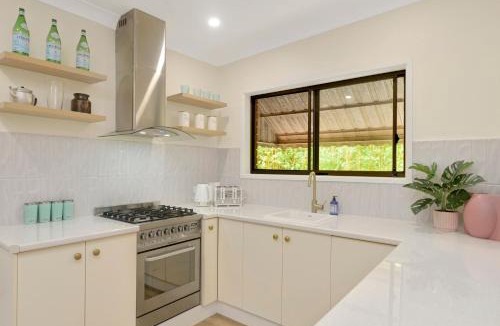 Scotts Head Apartment | The Loft at Scotts