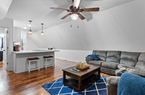 Elkhorn House | The Loft at Skyline