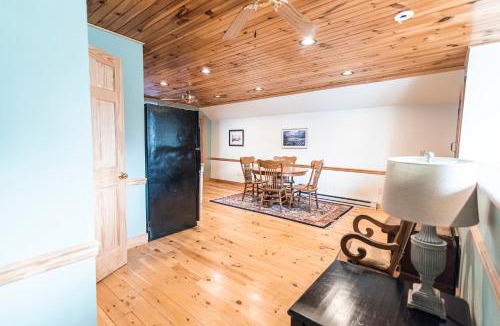 Bolivar Apartment | The Loft at the Barn