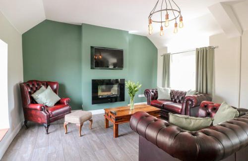 Ashover House | The Loft at The George