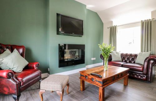 Ashover House | The Loft at The George