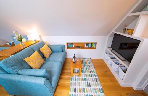 Shaftesbury Apartment | The Loft at The Little Elms