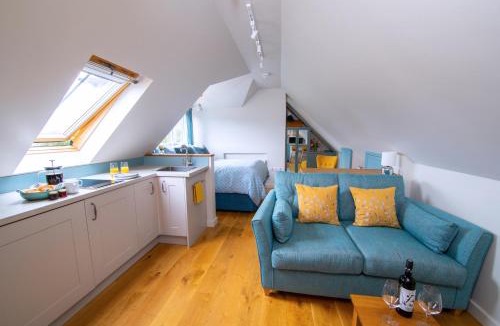 Shaftesbury Apartment | The Loft at The Little Elms