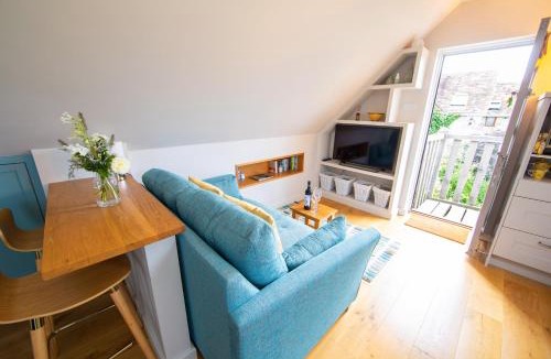 Shaftesbury Apartment | The Loft at The Little Elms