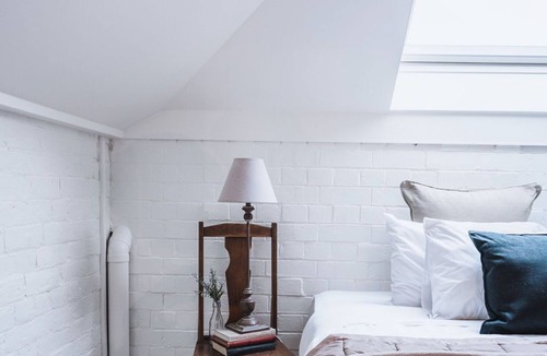 Castlemaine Apartment | The Loft