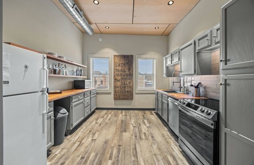 Town of Milo Apartment | The Loft: downtown loft apartment