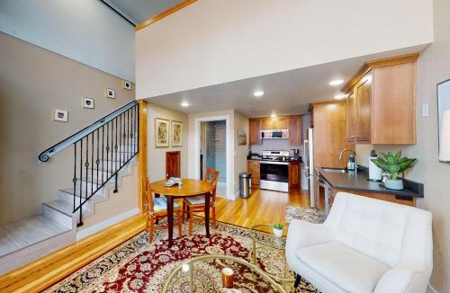 Joseph Hotel | The Loft Downtown