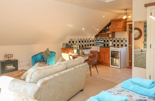 Hope Valley Apartment | THE LOFT in Bradwell