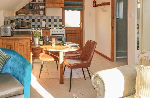 Hope Valley Apartment | THE LOFT in Bradwell