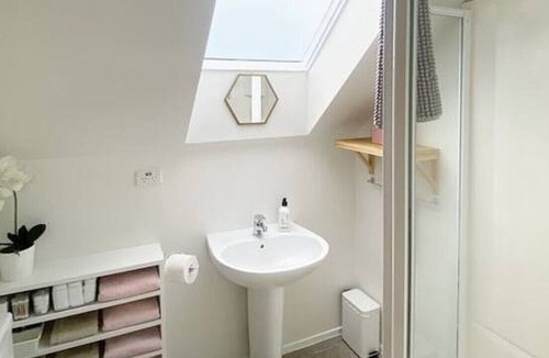 Milford Apartment | The Loft - Milford Hideaway