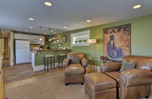 Logan Bed & Breakfast | The Loft on Center