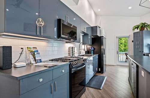 Egg Harbor Apartment | The Loft – Pet-Friendly Egg Harbor Rental