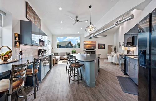 Egg Harbor Apartment | The Loft – Pet-Friendly Egg Harbor Rental