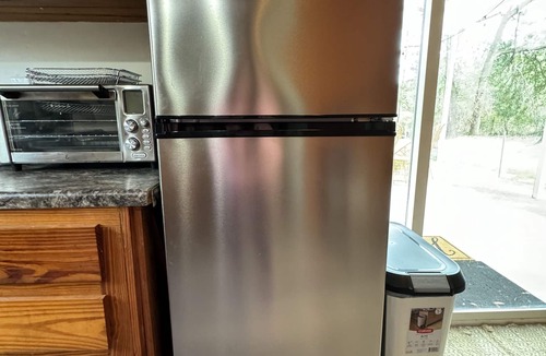 Live Oak Cottage | The Loft – Secluded Cabin for Two with Fire Pit