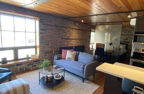 Kingston Apartment | The Lofts #3 Cozy Downtown Studio Getaway