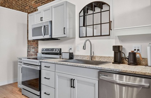 Fayetteville Apartment | THE LOFTS | Courthouse + Balcony