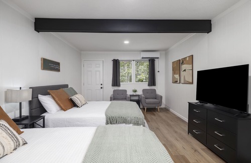 Indian Point Hotel | The Lofts on Indian Point