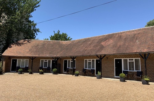 Rye Foreign Apartment | The Log Cabin 2 - Courtyard View