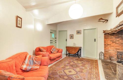 Honiton House | The Log Cabin