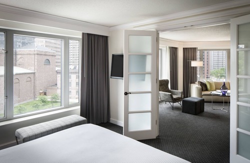 Logan Square Hotel | The Logan Philadelphia, Curio Collection by Hilton