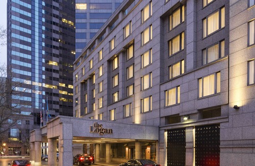 Logan Square Hotel | The Logan Philadelphia, Curio Collection by Hilton