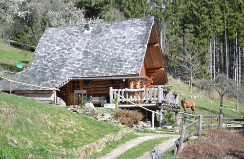 Le Hohwald Ski Chalet | The logger's cottage made entirely of logs