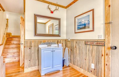 White Salmon House | The Logs Deer Room