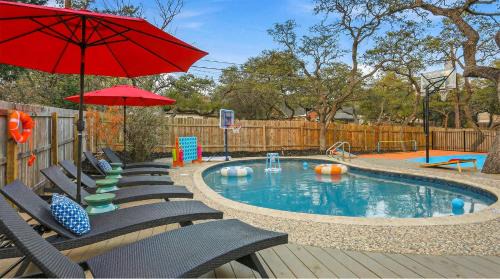 North San Antonio - SAT House | The Lone Star Luxe - Pool - Hot Tub - Sport Court