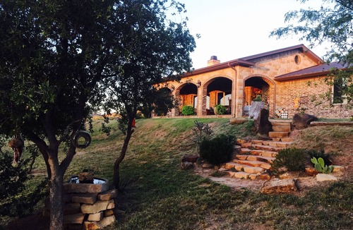 Slaton House | The LonePine in YellowHouse Canyon