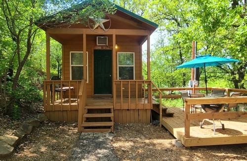 Chico Cabin | The Lonestar at Northside Marina & Resort