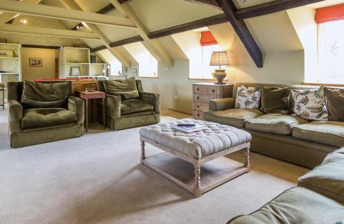 Ampney Crucis House | The Long Barn