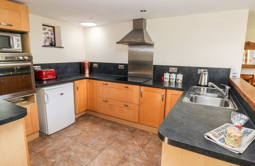 St Brides Cottage | The Long Barn