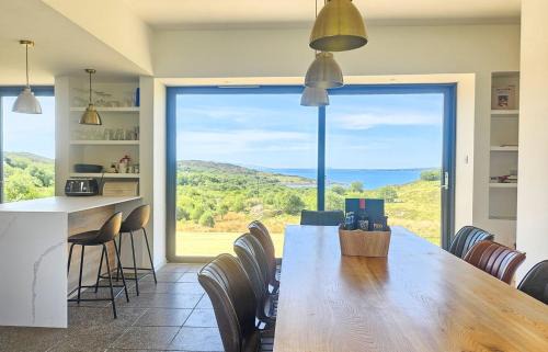 Breakish House | The Long House