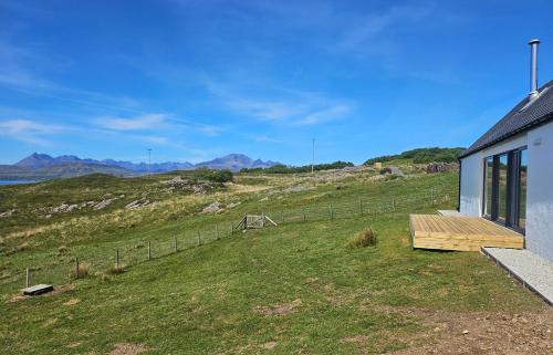 Breakish House | The Long House