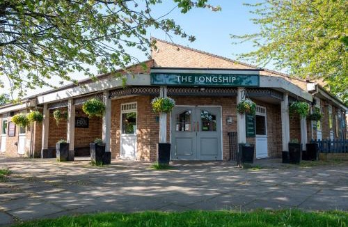 Hebburn Hotel | The Longship