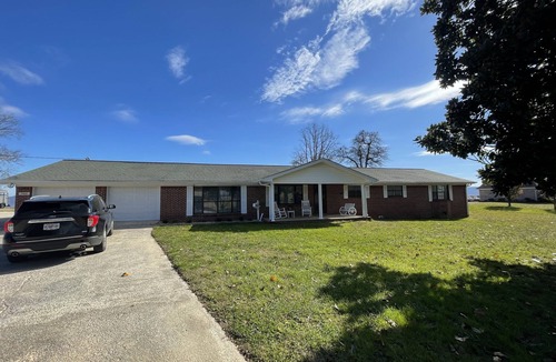 Trenton House | The Longview Deluxe