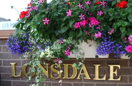 North Shore House | The Lonsdale