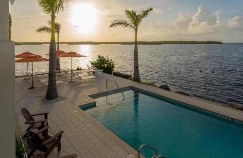 Rock Harbor House | The Lookout #48