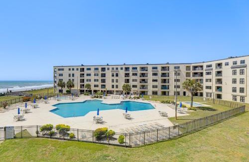 Salter Path House | 'The Lookout' Indian Beach Condo w/Pool & Ocean