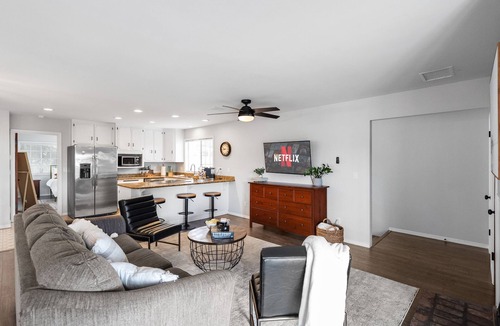 Fallbrook Other | The Lookout King Bed! Min away from Wineries, Wedding, venues! Fresh eggs!