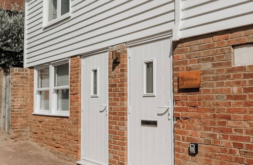 Tenterden Cottage | The Lookout - UK44871